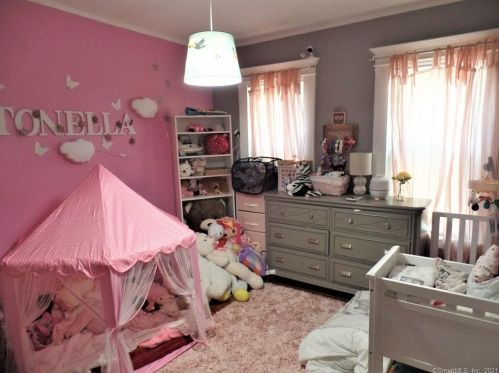 71 Merchant St, Bridgeport CT  06604-2214 exterior