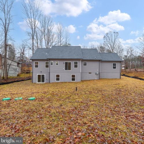 10914 Thiel Ct, Spotsylvania VA  22551-8034 exterior