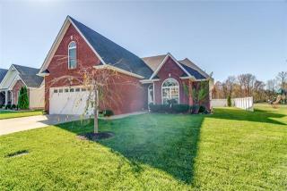 704 Richards Dr, Clarksville, TN 37043-7387
