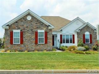 1464 Hedgerow Dr, Easton, PA 18040-8074