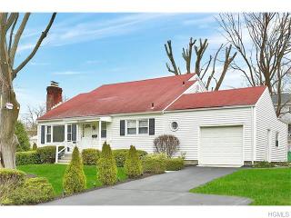 171 Edgewood Ave, Thornwood, NY 10594-1107
