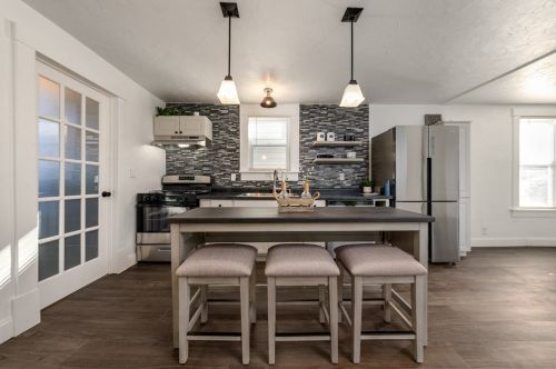 3710 3rd Ave, Beaver Falls PA  15010-1902 exterior