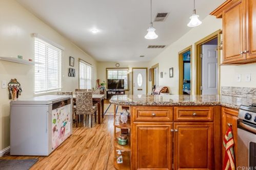 505 Alexander St, Glendale CA 91203-1621 exterior