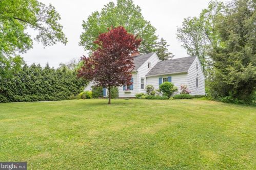 501 Rosedale Dr, Pottstown PA  19464-2909 exterior