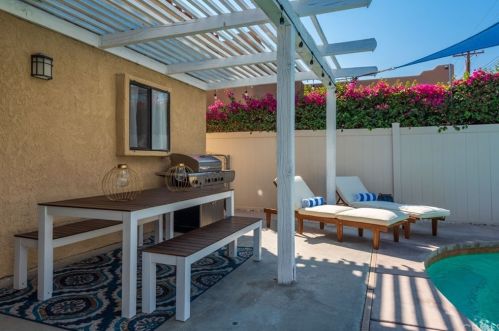 51899 Avenida Carranza, La Quinta CA  92253-3156 exterior