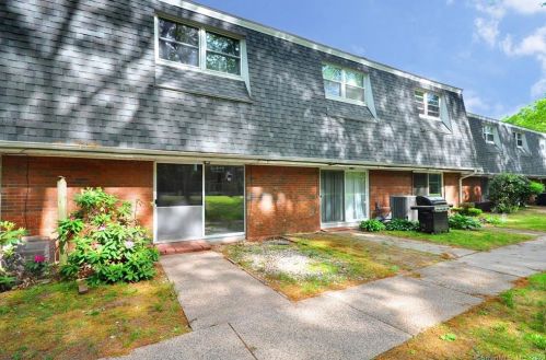 311 Dunfey Ln, Windsor CT  06095-2314 exterior