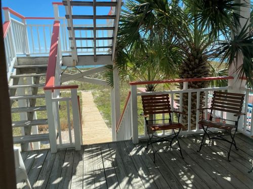 120 Gorrie Dr, Saint George Island FL  32328-2411 exterior