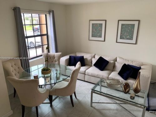 9239 33rd Ln, Hialeah, FL 33018-5067