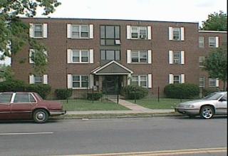 924 Wethersfield Ave, Hartford CT  06114-3132 exterior