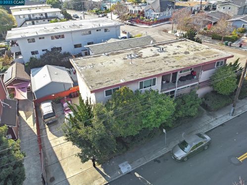 3201 Arkansas St, Oakland CA 94602-3707 exterior