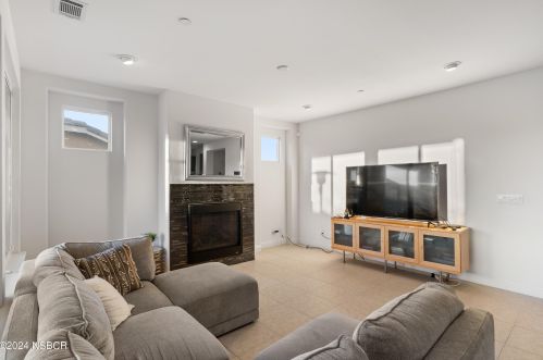 888 Calle De Ln Rosa, Santa Maria CA 93455-6092 exterior