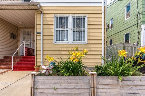 90-10 180th St, Jamaica, NY 11432-4738