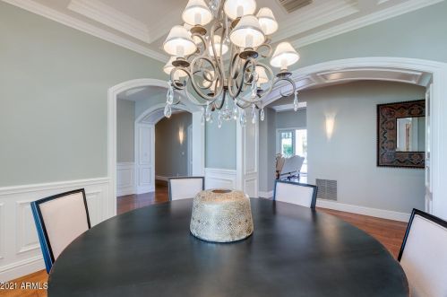 5621 Calle Camelia, Phoenix AZ 85018-4617 exterior