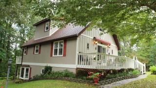 81 Meadow Ln, Franklin, NC 28734-4765