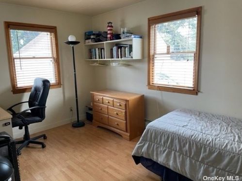 214 44th St, North Lindenhurst NY  11757-2052 exterior