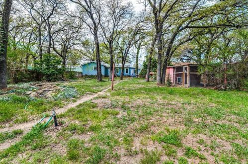 2213 Tierney Rd, Fort Worth TX  76112-3843 exterior