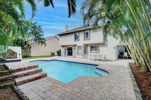 12980 Blue Lake Dr, West Palm Beach, FL 33414-7932