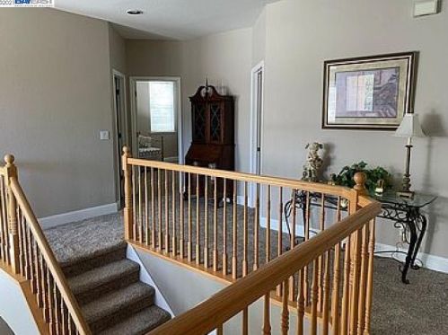 6521 Young Oak Ct, Citrus Heights CA  95662-6007 exterior