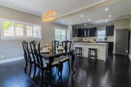 2726 Beverly Rd, Milwaukee WI  53211-2438 exterior