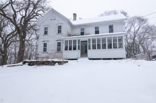 908 Vincent Rd, Twin Lakes, WI 53181-9000