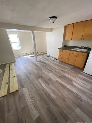 19 Portland St, Middletown CT  06457-2209 exterior