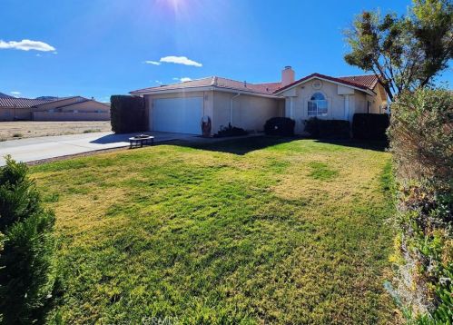 14899 Autumn Ln, Helendale, CA 92342-7721