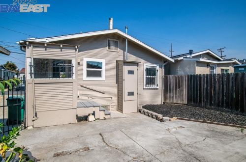1490 76th Ave, Oakland CA  94621-2709 exterior