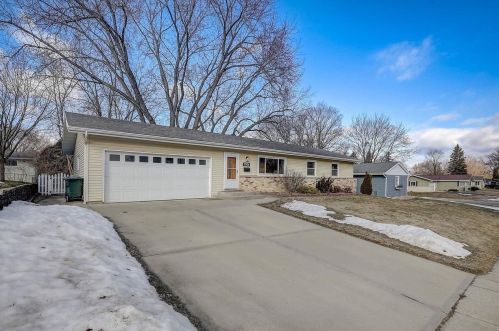 2506 Westbrook Ln, Madison WI  53711-4169 exterior