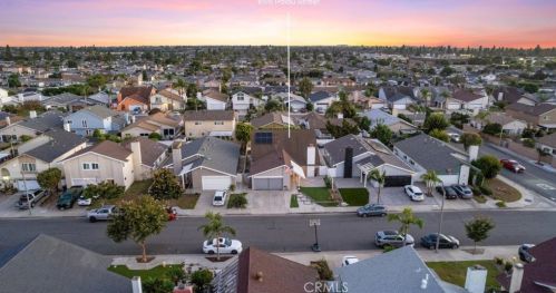 6176 Palau St, Cypress CA  90630-5666 exterior