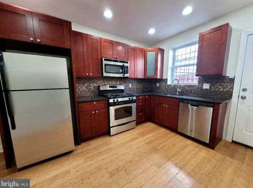 1725 Manton St, Philadelphia PA  19146-3017 exterior