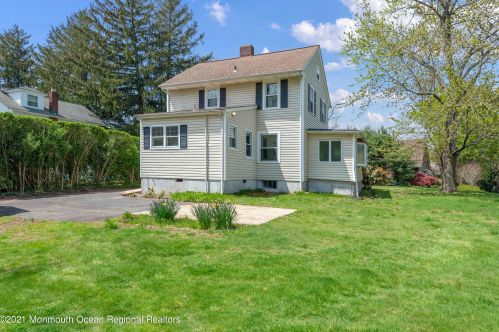 50 Willow Dr, Little Silver NJ  07739-1538 exterior