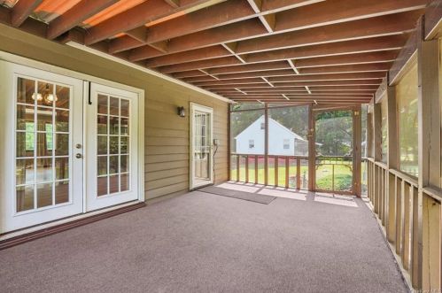 17 Widmer Rd, New Hamburg NY  12590-3019 exterior
