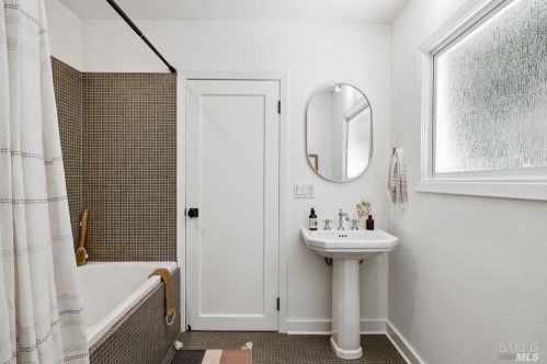 207 Madrone Ave, Larkspur CA  94939-2114 exterior