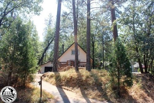 19323 Pine Mountain Dr, Groveland, CA 95321-9581