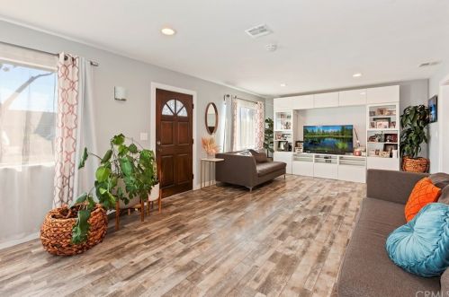 3625 La Jara St, Long Beach, CA 90805-3957