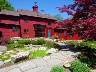 30 Flanders Ln, Kent, CT 06757-1612