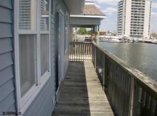 6102 Monmouth Ave, Atlantic City NJ  08406-2223 exterior