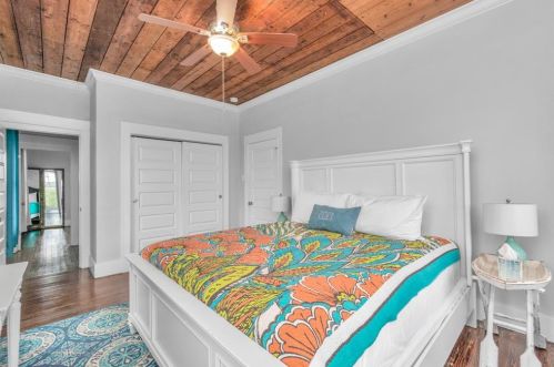 2223 33 St, Galveston TX 77550-7505 exterior