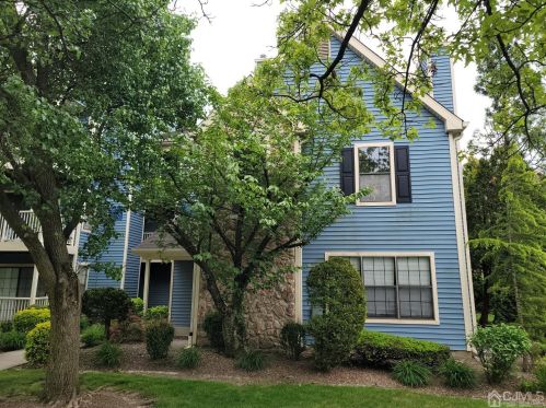 248 Crosspointe Dr, East Brunswick, NJ 08816-1845