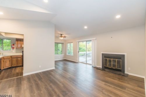 72 Sage Ct, Bedminster NJ  07921-1412 exterior