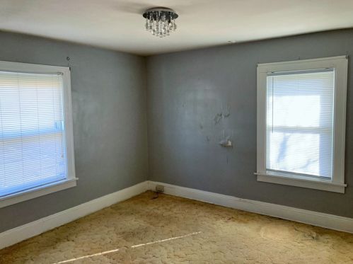 524 Moody Ave, New Castle PA  16105-2431 exterior