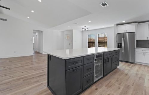 1653 Belltower Dr, Lewisville TX  75067-3202 exterior