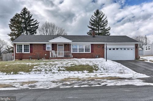 916 Wilhelm Rd, Harrisburg, PA 17111-2107
