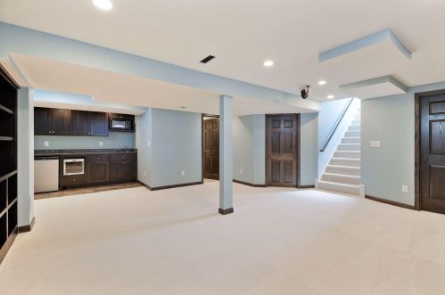 5728 Ewing Ave, Minneapolis MN 55410-2742 exterior