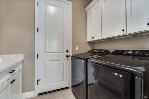 3837 Sedgemoore Dr, Santa Rosa CA  95404-7620 exterior