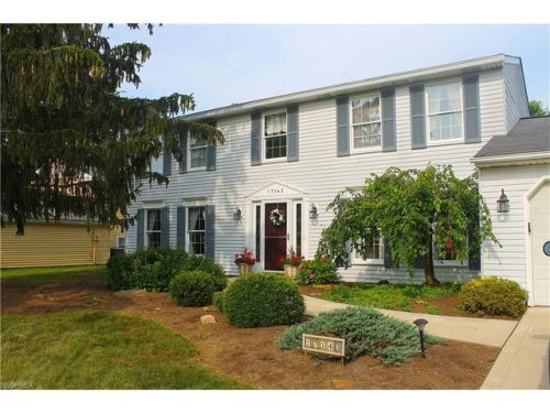 17143 Misty Lake Dr, Cleveland, OH 44136-7361