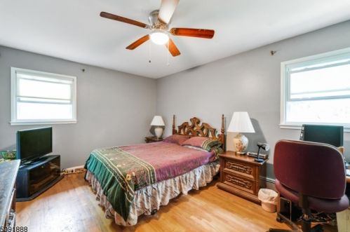 37 Rdg Rd, Dover NJ  07869-1042 exterior