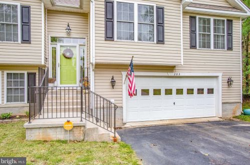 203 Spotslee Dr, Spotsylvania VA  22551-2533 exterior