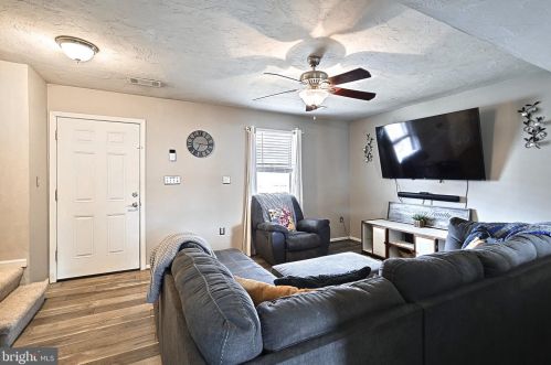 125 Edward St, Hanover PA  17331-2728 exterior