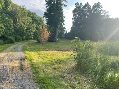 1784 Butler Pike, Grove City, PA 16127-3316